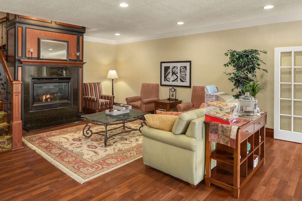 Country Inn & Suites By Radisson, Bloomington-Normal Airport, Il エクステリア 写真