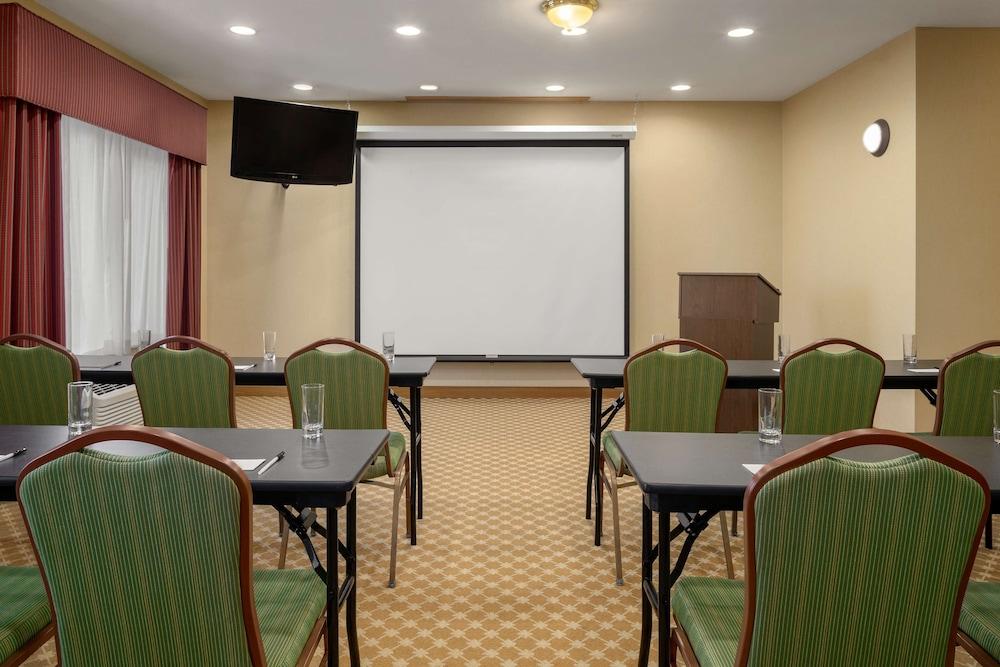Country Inn & Suites By Radisson, Bloomington-Normal Airport, Il エクステリア 写真